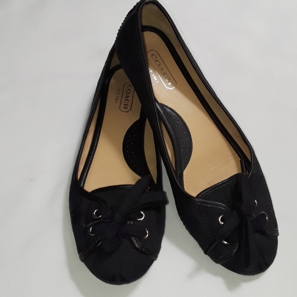 Coach Signature Josie Flats - Picture 3 of 11